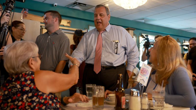 Chris Christie brings the fight to Trump and DeSantis on their home turf
